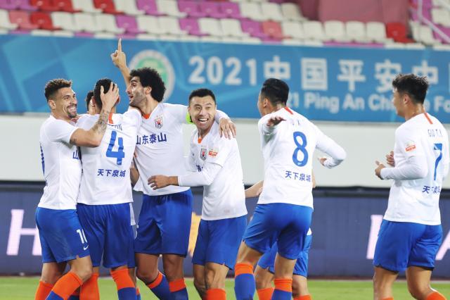 皇冠体育官方网站-马德兴：泰山压顶完胜海港 天王山后争冠几无悬念